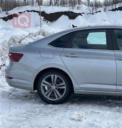 ڤۆڵکسواگن جێتا